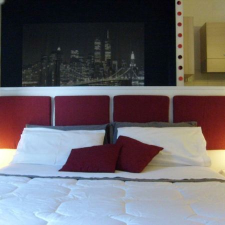 I Cugi Metropolis Apartment Бронте Екстериор снимка