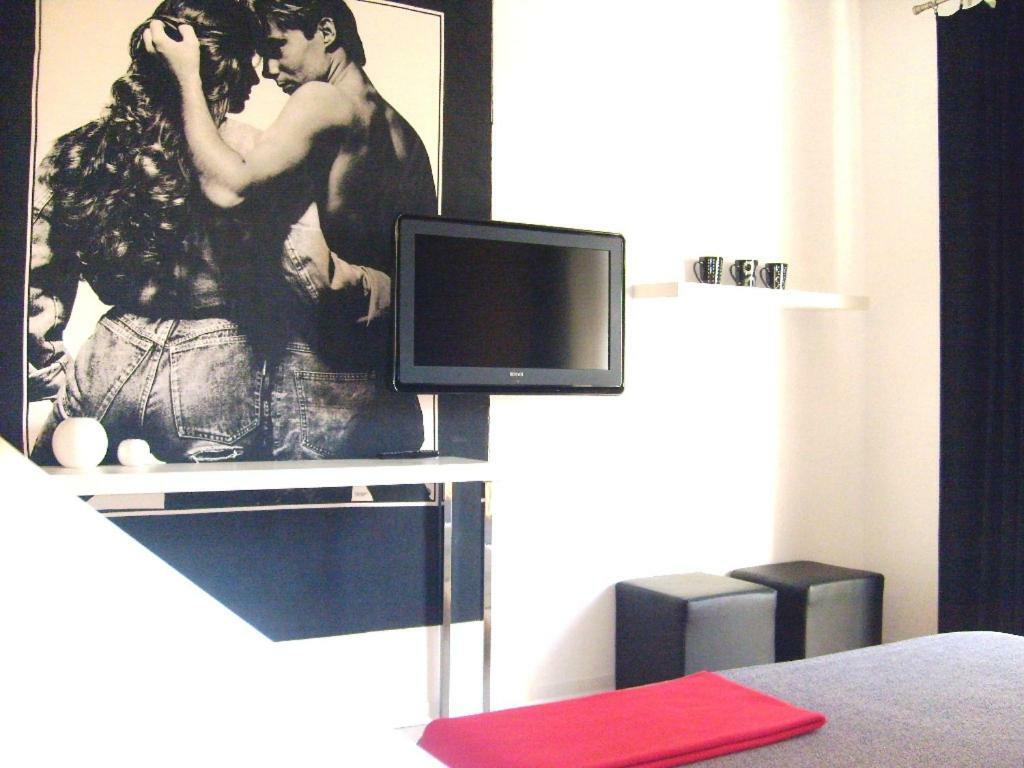 I Cugi Metropolis Apartment Бронте Екстериор снимка