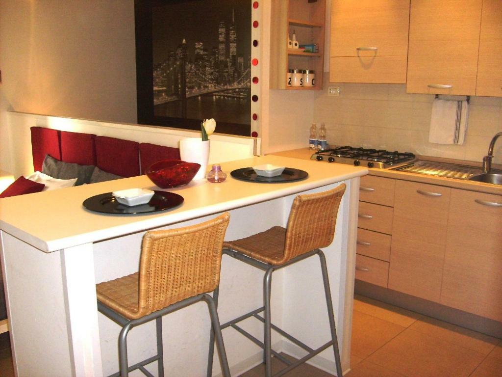 I Cugi Metropolis Apartment Бронте Екстериор снимка