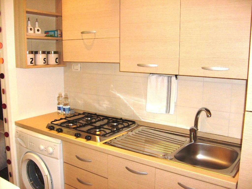 I Cugi Metropolis Apartment Бронте Екстериор снимка