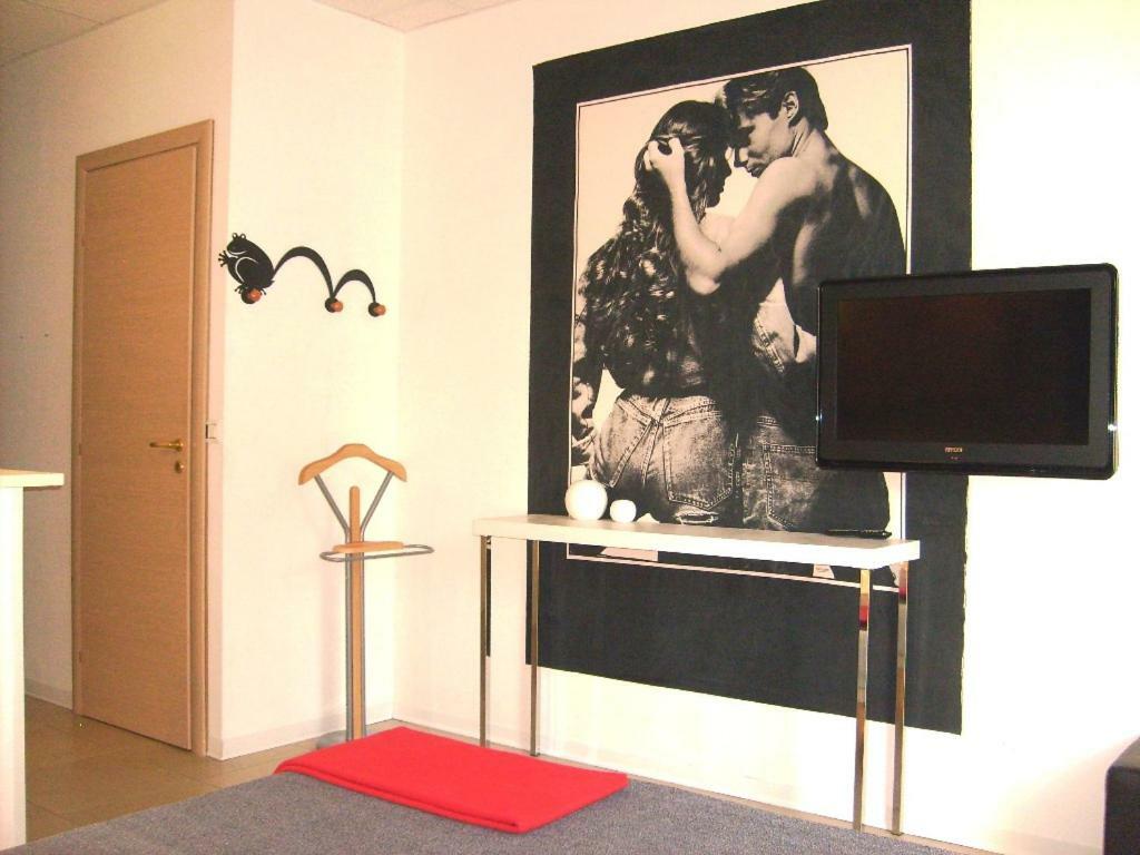I Cugi Metropolis Apartment Бронте Екстериор снимка